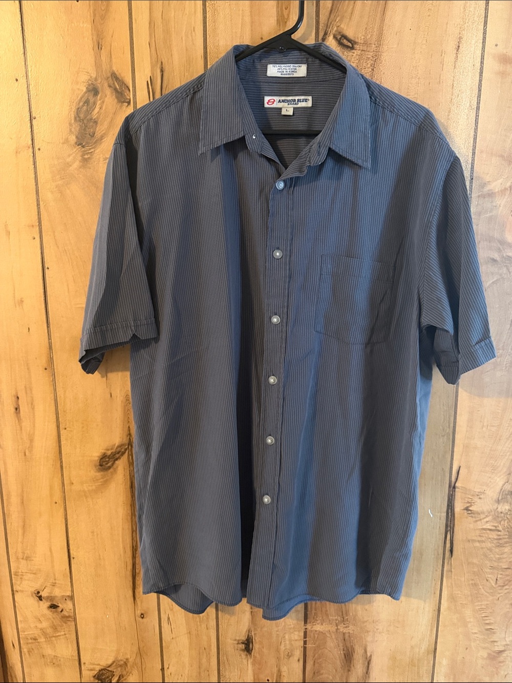 Anchor Blue Men's Short Sleeve Button-Down Shirt in Navy Pinstripe